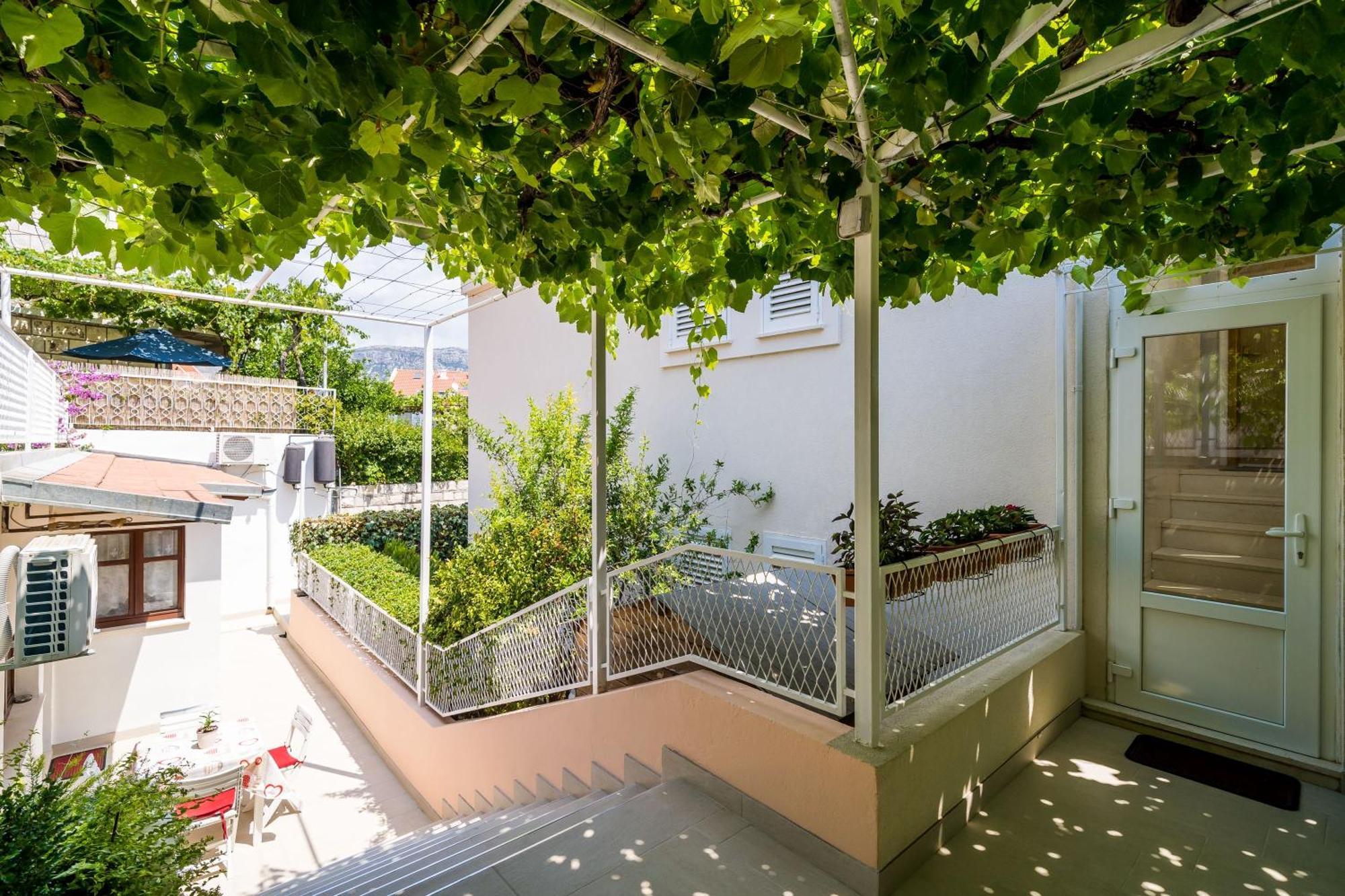 Guest House Vulic Дубровник Екстериор снимка